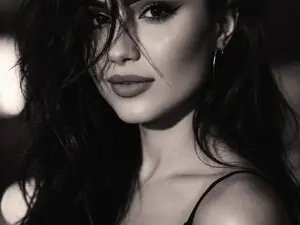 Mayaaa  live sex cam
