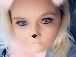 TattedVixen  live sex cam
