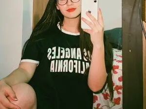 Honeykitty__  live sex cam