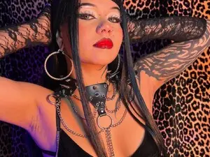 In_sana  live sex cam