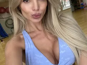 ChloeJakson  live sex cam