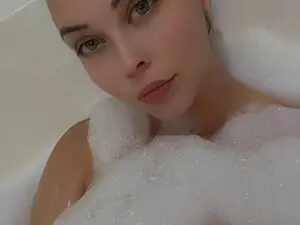 Bella_rose_05  live sex cam