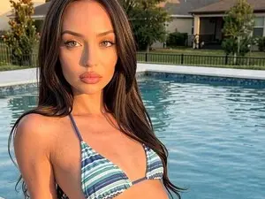 AnaFoxx  live sex cam