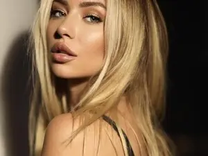 GianaJolie  live sex cam