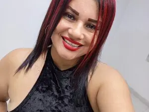 Sofi_squirtx  live sex cam