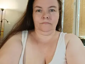 Bigmegi  live sex cam