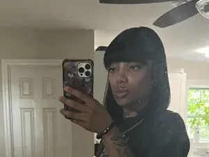 Itsbutterfly  live sex cam