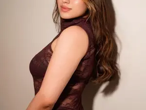 Maddie_parker  live sex cam
