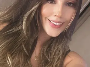 Emmi_royse  live sex cam