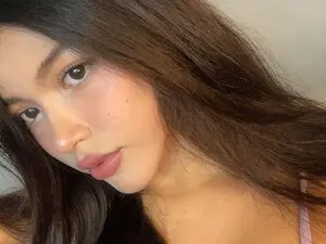KarolynPears  live sex cam