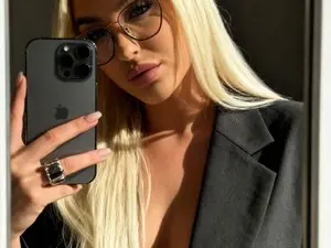 Lexxxybby  live sex cam
