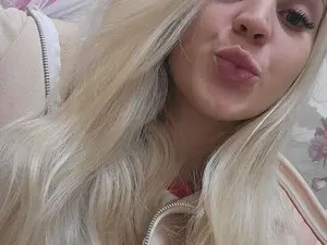 KellieNorton  live sex cam