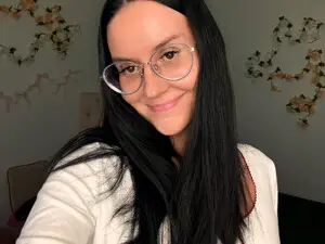 ELLAAAA  live sex cam