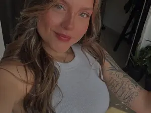 Charlotte813  live sex cam