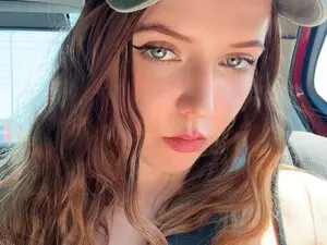 Loopcia  live sex cam