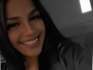 MidnightMaya  live sex cam