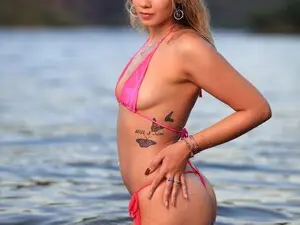 VioletRay  live sex cam