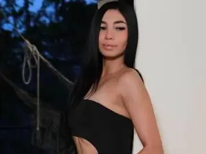 Luciamoretti1  live sex cam