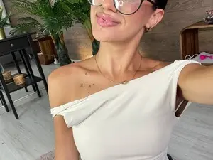 ValexieLux  live sex cam