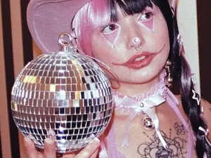 LunaLore  live sex cam