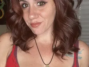 Robinbaby1990  live sex cam