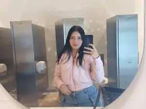 Bby_Valery  live sex cam