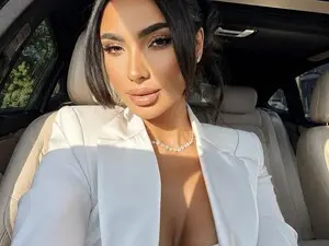 DivineJass  live sex cam