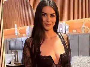 Miss_Sexpert  live sex cam