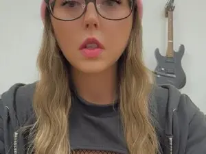 DevlinDaye  live sex cam