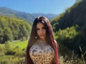 Hblackbarbie  live sex cam
