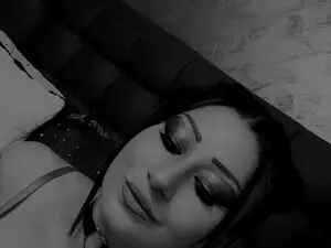 Lorette233  live sex cam