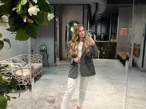 MarryCox  live sex cam