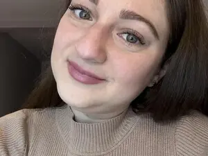 Nikkisnow1  live sex cam