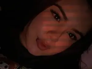 Dulce_lau27  live sex cam