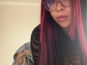 Deliciataylor  live sex cam