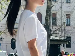 Roses_dream  live sex cam