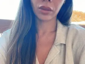 Roses_dream  live sex cam