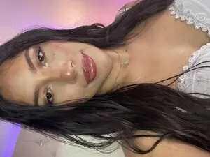 Daniela_Henao  live sex cam