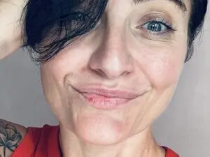 MuscleMommy  live sex cam