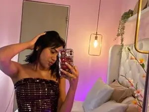 Lailamiller  live sex cam