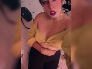 Annarose19  live sex cam