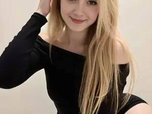 LindaShaw  live sex cam