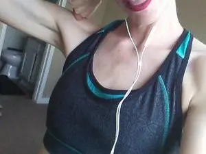 LaurelleBee  live sex cam