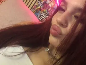 MelaniaTress  live sex cam