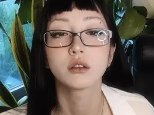 MissMegatron  live sex cam