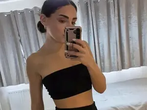 MissTauri  live sex cam