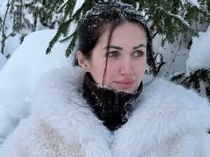 TessaXXXPosh  live sex cam