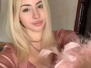 Bella_crazyy  live sex cam