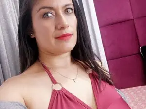 KyliieWood  live sex cam