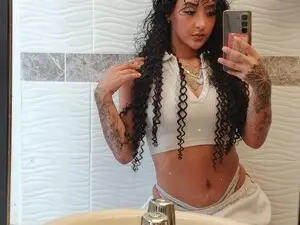 Mavictoria  live sex cam